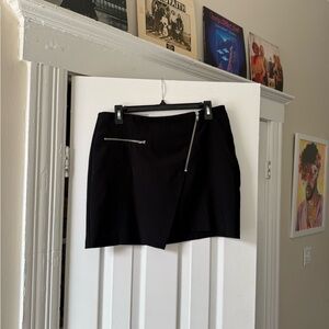 Black Zipper Detail Skirt